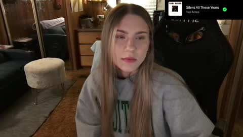 Snapshot of incognitoqueen chatting on February 11, 2025, 3:18 am Carter online show from February 11, 2025, 3:18 am