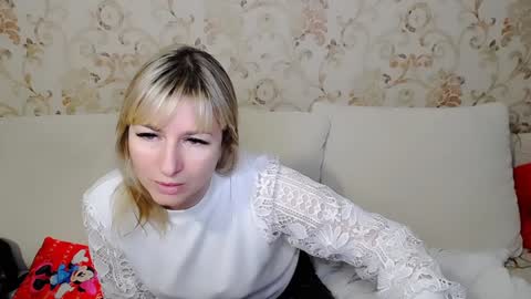 incredible_ariela online show from February 1, 2025, 1:20 pm