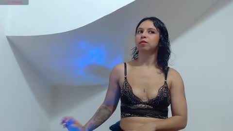 Snapshot of incubus_couple1 chatting on November 27, 2025, 12:18 pm incubus_couple1 online show from November 27, 2025, 12:18 pm