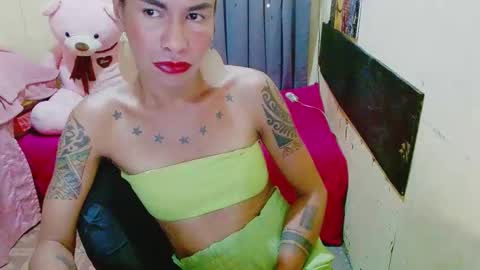 Snapshot of indaypakay_ts chatting on November 8, 2025, 1:28 am Pakay online show from November 8, 2025, 1:28 am