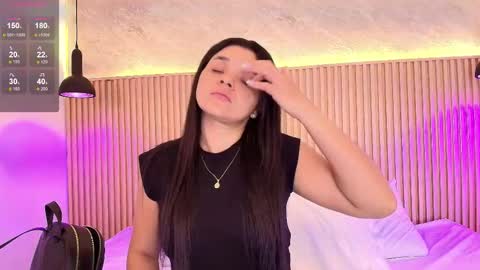 Snapshot of indi_catalina chatting on November 17, 2025, 1:28 pm Indi Catalina online show from November 17, 2025, 1:28 pm