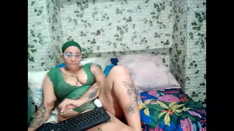 Snapshot of indian_candyxx chatting on April 29, 2026, 5:17 pm Candy cat online show from April 29, 2026, 5:17 pm