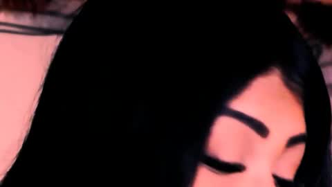 Bella Ambrosia online show from December 15, 2025, 11:03 am