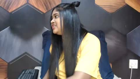 Melz online show from July 13, 2026, 6:49 am