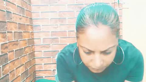 Snapshot of indian_spice_girl chatting on May 25, 2026, 7:03 am indian_spice_girl online show from May 25, 2026, 7:03 am
