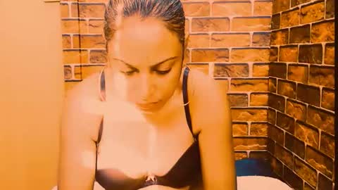 Snapshot of indian_spice_girl chatting on June 5, 2026, 7:36 am indian_spice_girl online show from June 5, 2026, 7:36 am