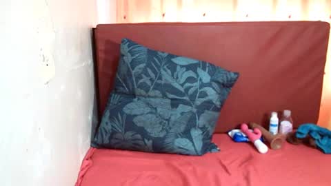 Snapshot of indian_sunshine chatting on June 18, 2026, 5:51 am indian_sunshine online show from June 18, 2026, 5:51 am