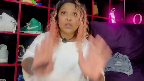 Snapshot of indianbeauty27_ chatting on July 18, 2026, 6:23 pm Nikki online show from July 18, 2026, 6:23 pm