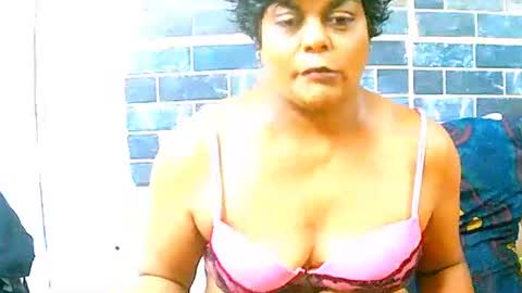 Snapshot of indiancherrypie chatting on December 17, 2024, 9:28 am indiancherrypie online show from December 17, 2024, 9:28 am