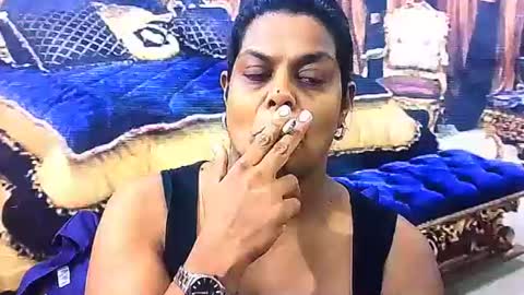 Snapshot of indiancherrypie chatting on November 2, 2025, 5:32 am indiancherrypie online show from November 2, 2025, 5:32 am