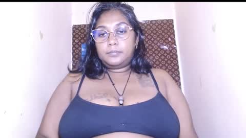 Snapshot of indiancoco chatting on February 11, 2025, 6:33 pm candice online show from February 11, 2025, 6:33 pm