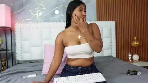 LITTLE AINHOA  online show from June 16, 2026, 7:49 pm