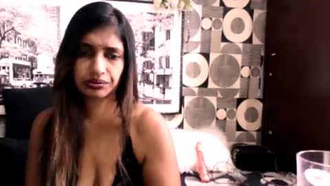 Snapshot of indianhoneyx chatting on February 15, 2026, 6:10 am indianhoneyx online show from February 15, 2026, 6:10 am