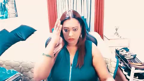Snapshot of indianlust69 chatting on April 6, 2026, 1:25 am Amy online show from April 6, 2026, 1:25 am