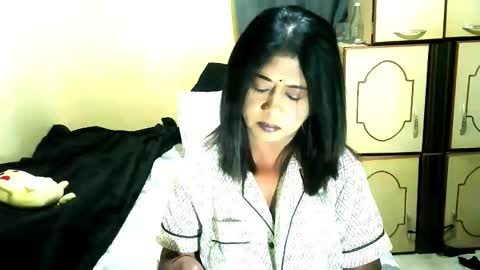 indianpleasures21 online show from May 11, 2026, 6:38 pm