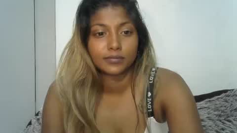 Snapshot of indianqtpie6 chatting on November 21, 2025, 6:23 am indianqtpie6 online show from November 21, 2025, 6:23 am