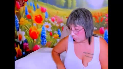 indianroxy27 online show from April 24, 2026, 6:43 pm