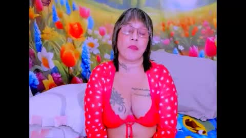 indianroxy27 online show from April 30, 2026, 7:42 pm