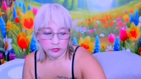 Snapshot of indianroxy27 chatting on June 28, 2026, 12:33 pm indianroxy27 online show from June 28, 2026, 12:33 pm
