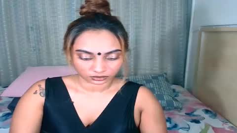 Snapshot of indiansecretlove20 chatting on November 17, 2025, 5:52 pm goddess online show from November 17, 2025, 5:52 pm