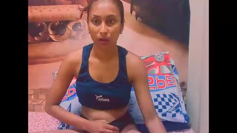 indiansexybutt4u2luv online show from January 13, 2026, 6:40 am