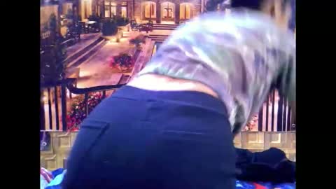 indiansexybutt4u2luv online show from April 25, 2026, 5:32 am