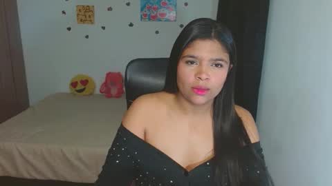 Aleja vallejo online show from October 28, 2025, 1:53 am