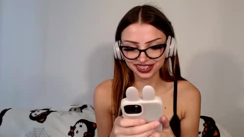 Indigo Elle online show from September 16, 2025, 4:52 pm