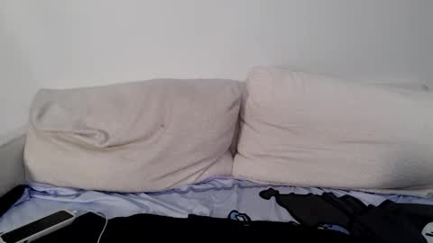 Indigo Elle online show from November 18, 2025, 11:48 pm