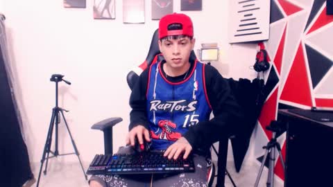 matias online show from November 29, 2025, 3:42 am