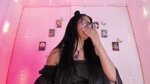 Luna  online show from June 25, 2026, 3:17 am