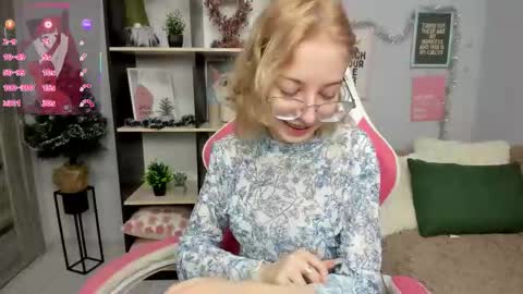 Snapshot of inferno_mia chatting on December 15, 2025, 1:37 pm Mia online show from December 15, 2025, 1:37 pm