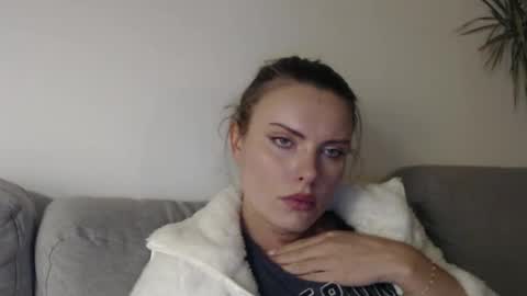 Snapshot of infinitiq45 chatting on December 22, 2024, 10:36 pm Sweet girl online show from December 22, 2024, 10:36 pm