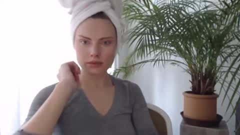 Snapshot of infinitiq45 chatting on December 27, 2024, 2:22 pm Sweet girl online show from December 27, 2024, 2:22 pm