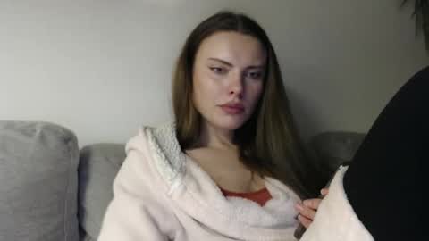 Snapshot of infinitiq45 chatting on February 6, 2025, 7:18 pm Sweet girl online show from February 6, 2025, 7:18 pm