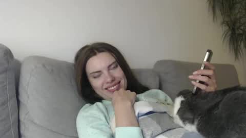 Sweet girl online show from March 7, 2025, 9:59 pm