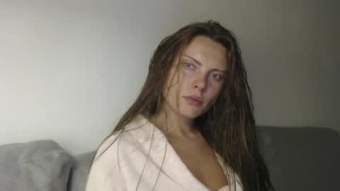 Snapshot of infinitiq45 chatting on September 26, 2025, 9:41 pm Sweet girl online show from September 26, 2025, 9:41 pm