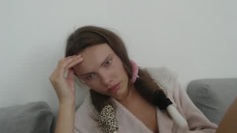 Snapshot of infinitiq45 chatting on September 29, 2025, 10:31 am Sweet girl online show from September 29, 2025, 10:31 am