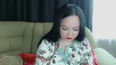 Snapshot of infinity_loveliness chatting on February 20, 2025, 8:28 am Infinity online show from February 20, 2025, 8:28 am