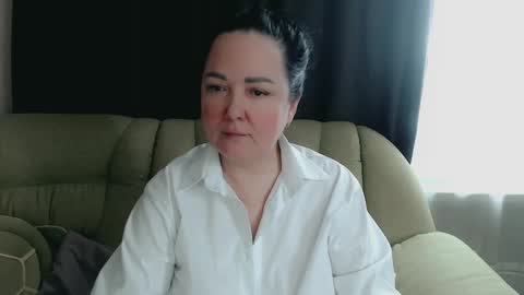 Snapshot of infinity_loveliness chatting on March 5, 2025, 7:38 am Infinity online show from March 5, 2025, 7:38 am