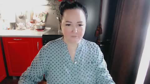 Snapshot of infinity_loveliness chatting on March 10, 2025, 5:33 am Infinity online show from March 10, 2025, 5:33 am