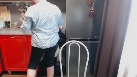 Snapshot of infinity_loveliness chatting on March 11, 2025, 7:37 am Infinity online show from March 11, 2025, 7:37 am