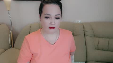 Snapshot of infinity_loveliness chatting on November 9, 2025, 6:44 am Infinity online show from November 9, 2025, 6:44 am