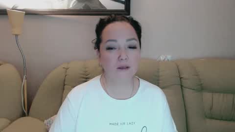 Snapshot of infinity_loveliness chatting on November 10, 2025, 7:07 am Infinity online show from November 10, 2025, 7:07 am