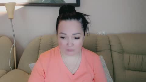 Snapshot of infinity_loveliness chatting on November 11, 2025, 7:52 am Infinity online show from November 11, 2025, 7:52 am