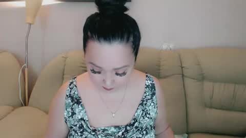 Snapshot of infinity_loveliness chatting on November 21, 2025, 10:47 am Infinity online show from November 21, 2025, 10:47 am