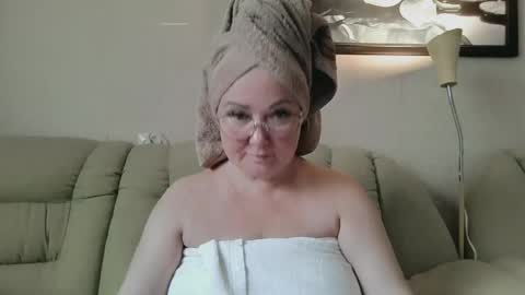 Snapshot of infinity_loveliness chatting on June 5, 2026, 8:53 am Infinity online show from June 5, 2026, 8:53 am