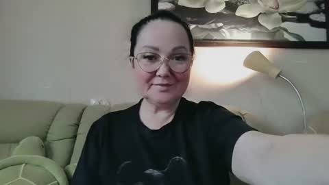 Snapshot of infinity_loveliness chatting on June 19, 2026, 9:13 am Infinity online show from June 19, 2026, 9:13 am
