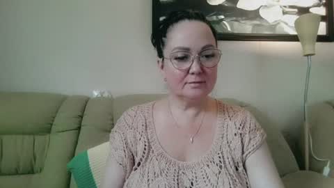 Snapshot of infinity_loveliness chatting on June 25, 2026, 6:40 am Infinity online show from June 25, 2026, 6:40 am