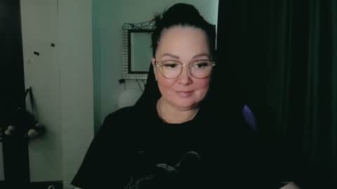 Snapshot of infinity_loveliness chatting on July 13, 2026, 7:22 am Infinity online show from July 13, 2026, 7:22 am